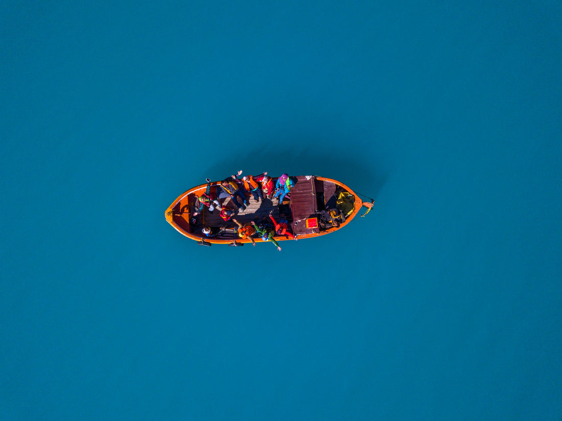 Tasik Biru Ini Terbentuk Dari 20 Nyawa